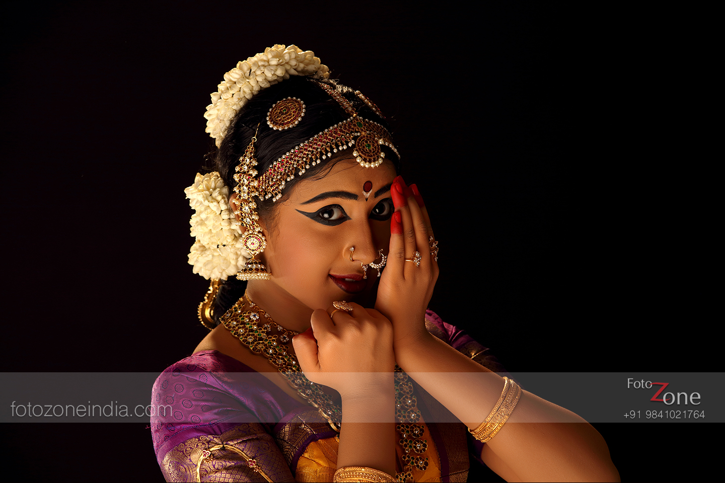 Indian BharataNatyam dance show – Stock Editorial Photo © jackq #14182351