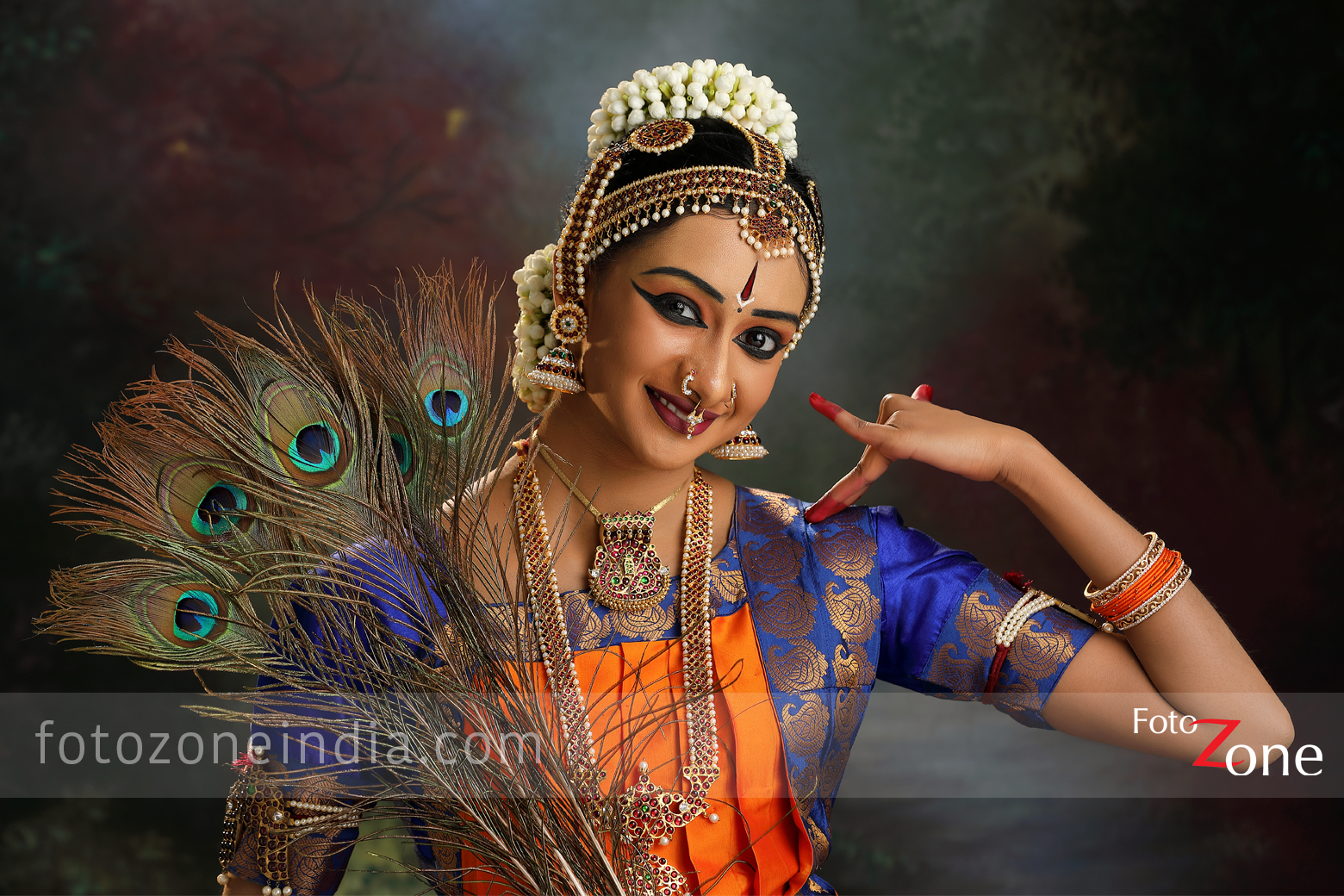 Beautiful woman dancer of Indian classical dance Bharatanatyam Stock Photo  by Dmitry_Rukhlenko