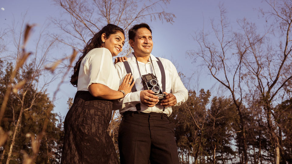 The Ultimate Guide to Creative Bride and Groom Poses for Stunning Wedding  Photography